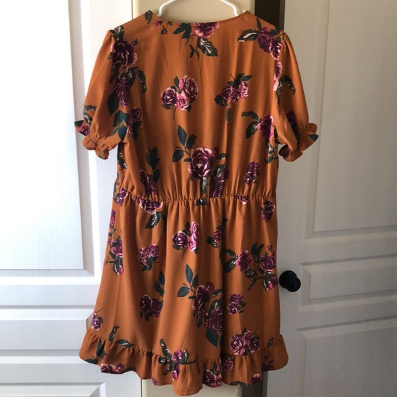 WOMENS beautiful summer dress - Picture 5 of 7